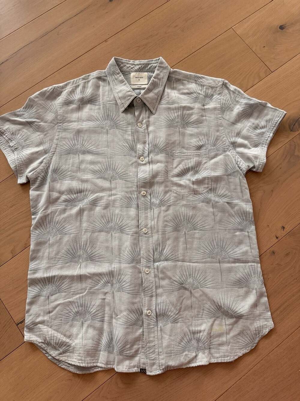 Billy Reid Standard Short Sleeve Button-Down Shirt in Gray Palm Fan Print